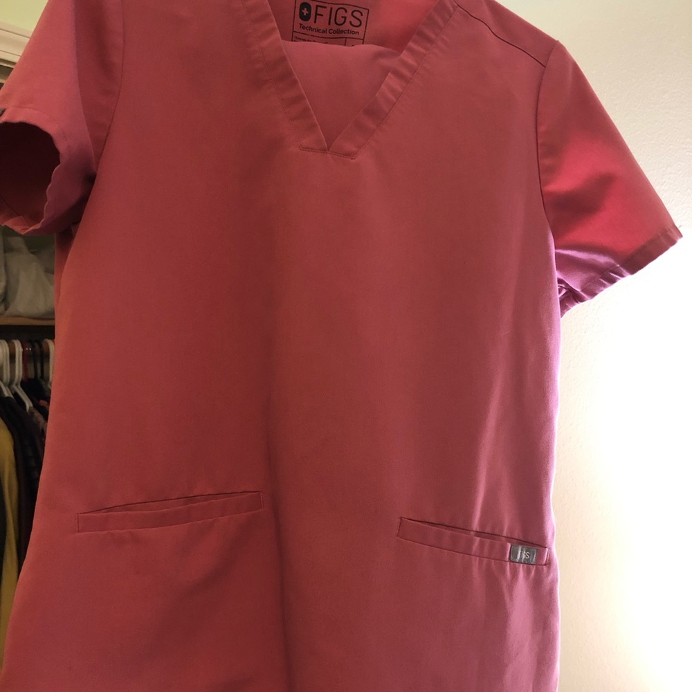 Figs quartz set scrubs in great condition